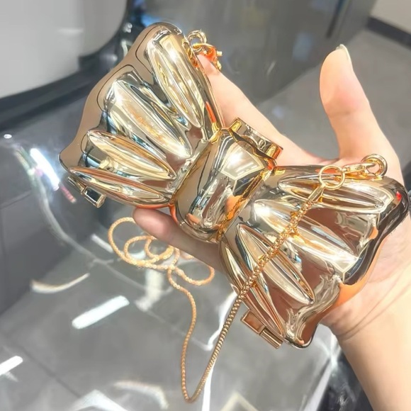 Bow Gold Luxury Clutch - Picture 4 of 12